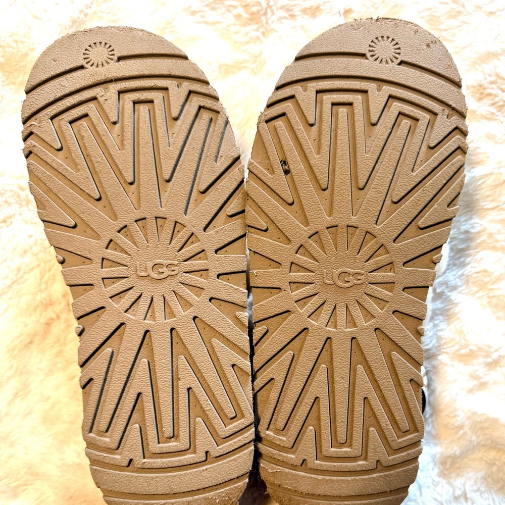 UGG Disco Cross Slides - Very Plush Sandals in Cream and Tan - Picture 3 of 7